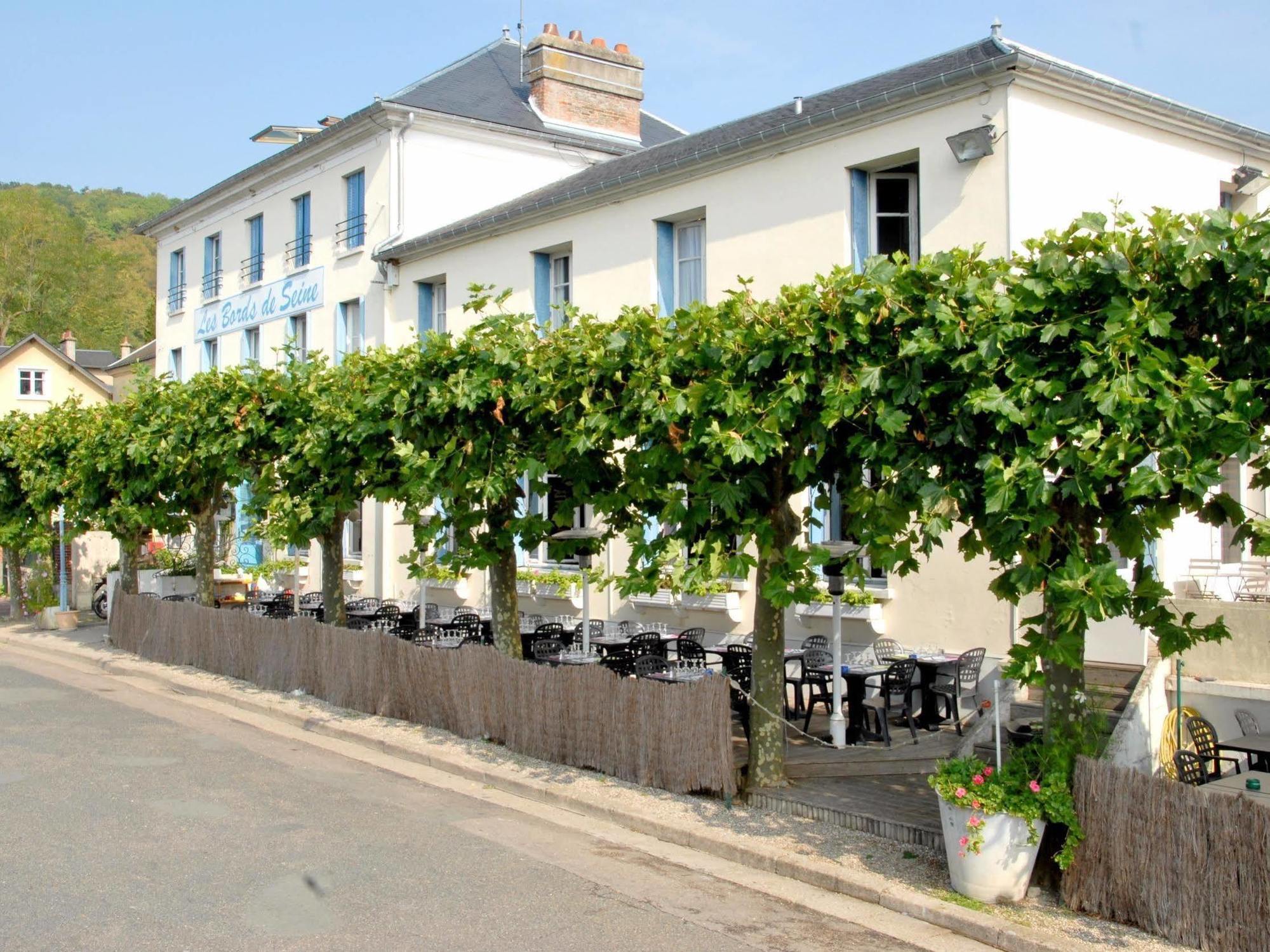 Logis Hotel & Restaurant - Les Bords De Seine La Roche-Guyon Ngoại thất bức ảnh